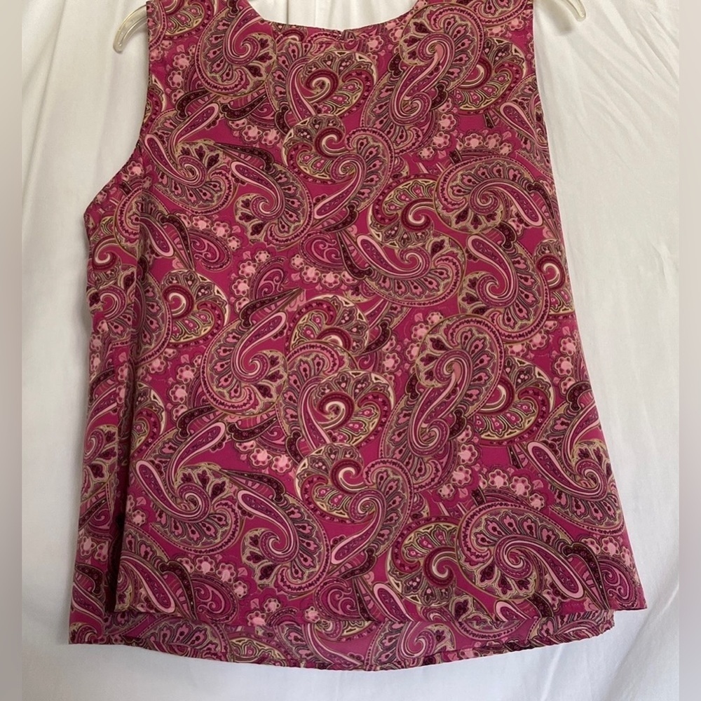NOTIONS Sz-L Silky/Soft Paisley Tank-top, 1 Back 🗝️Hole Button- Good Used Shape - Picture 5 of 16